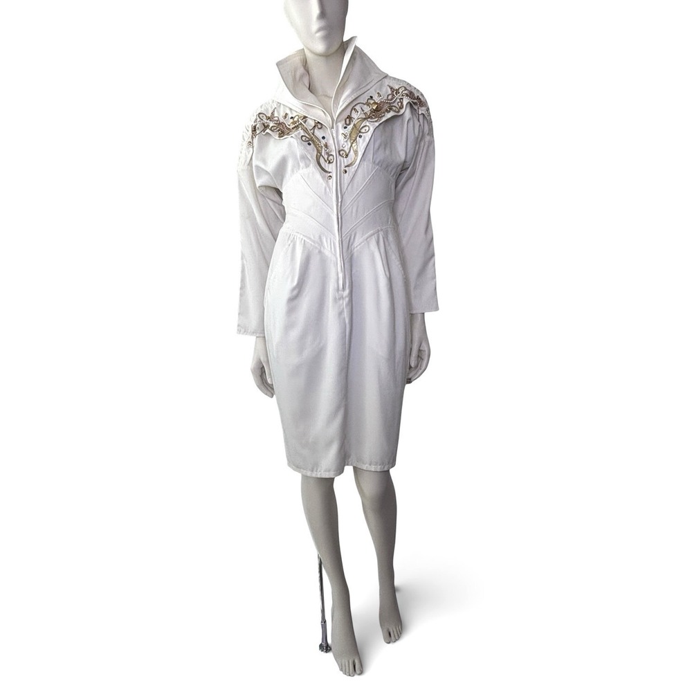 VTG 80's White‎ Pencil Dress W/ Exaggerated Collar & Leather Rhinestone Appliqué